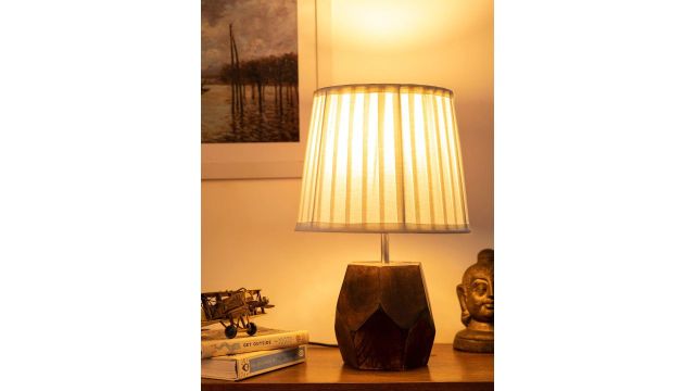 green girgit White & Brown Textured Wooden Table Lamps