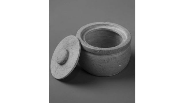 80s COOKWARE Traditional Soapstone Storage Pot with Lid