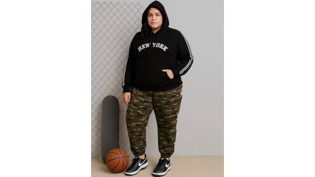 AUSTIVO Printed Hooded Neck Sweatshirt with Trousers (Cotton blend, mixed prints)