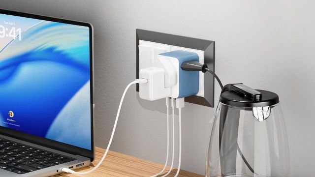 Best Travel Adapters to consider