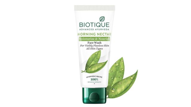 Biotique Morning Nectar Moisturize & Nourish Face Wash