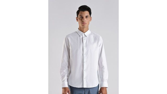 Calvin Klein Jeans Men Slim Fit Solid Spread Collar Shirt