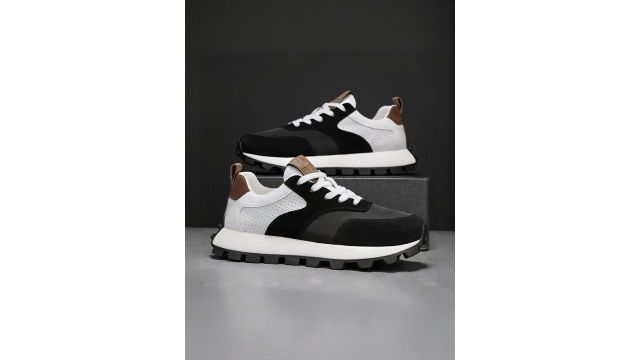 Corsac Men Colourblocked Suede Sneakers