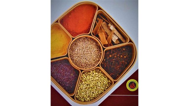 HomeWiz Plastic Square 7 Sections Multipurpose Kitchen Storage