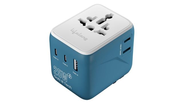 Lifelong Electronics 2500W Universal Travel Adapter