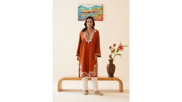 Kashmir Box Paisley Aari Embroidered Cashmilon Winter Kashmiri Phiran