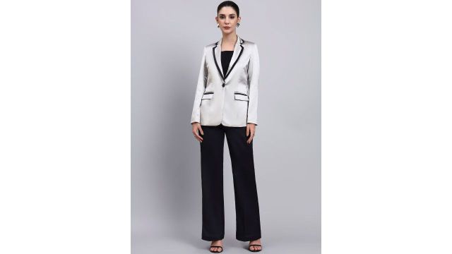 PowerSutra Tailored-Fit Single-Breasted Two-Piece Suit
