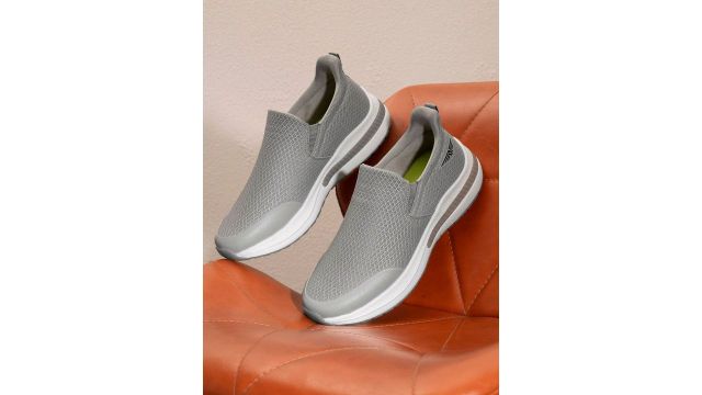 Red Tape Men Mesh Walking Non-Marking Shoes