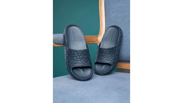 Red Tape Men Self Design Sliders