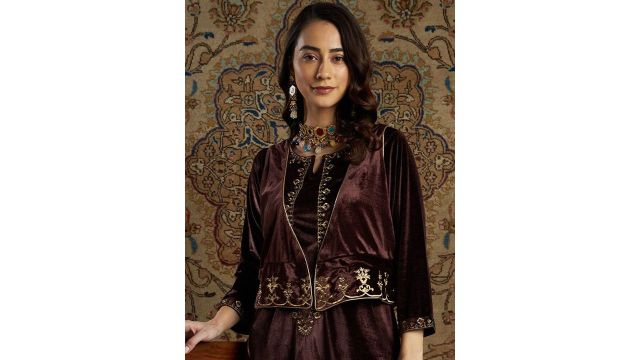 Shae by SASSAFRAS Women Brown Zari Embroidered Waistcoat