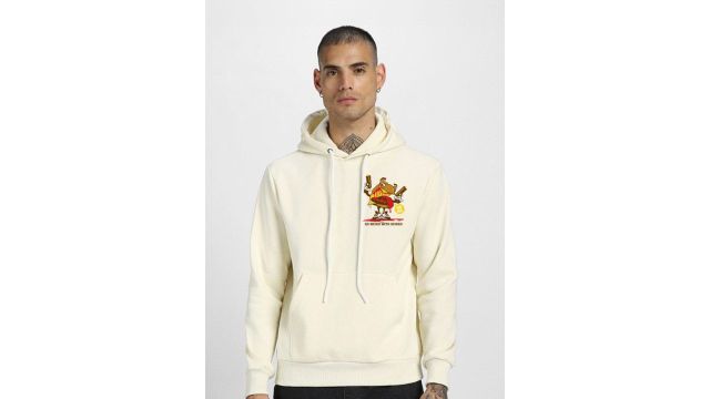VEIRDO Men Off White Graphic Printed Fleece Hooded Sweatshirt