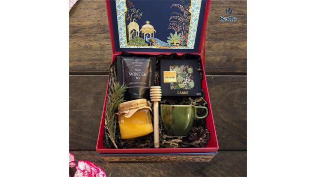 VESTTA -ELEGANCE REDEFINED Gift Box | 8 (L) X 8 (B) x 4 (H) Inch