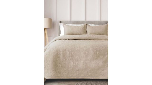 LABHAM Sensation Ultrasonic Quilted 300TC King Bed Cover with 2 Pillow Covers