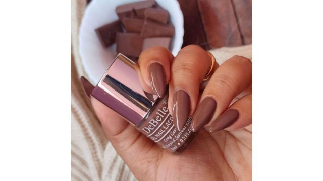 DeBelle Gel Nail Polish Woody Chocolate