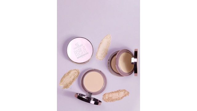 Half N Half Base It Right Seamless Cover Compact Powder SPF 15