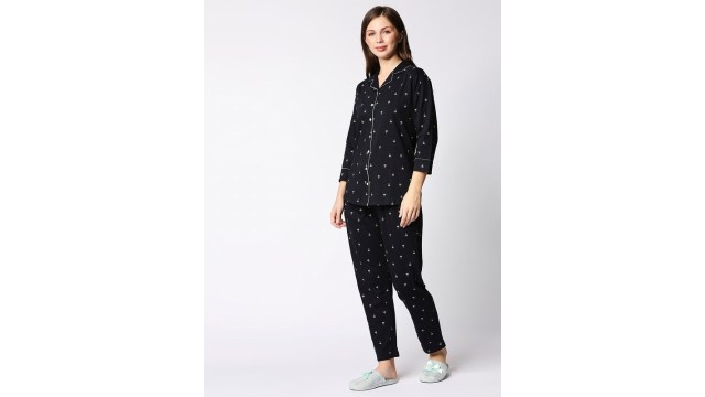 I like meWomen Black Self Design