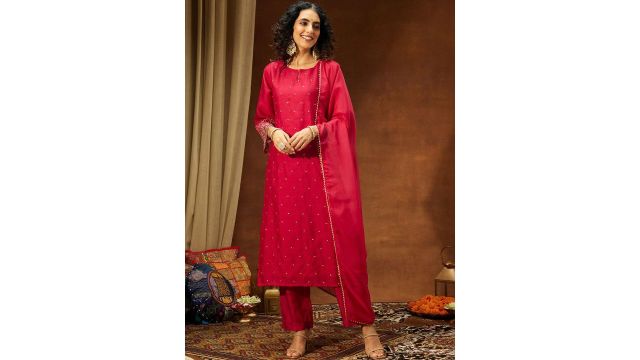 Janasya Women Floral Embroidered Regular Sequinned Kurta