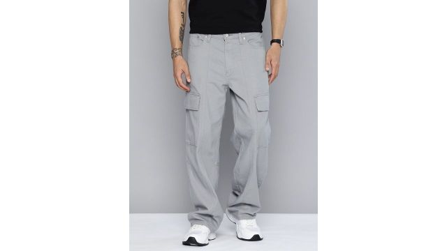 Levis Men Baggy Pure Cotton Cargo Style Jeans