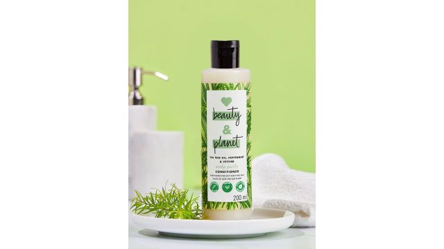 Love Beauty & Planet Tea Tree, Peppermint & Vetiver Clarifying Conditioner
