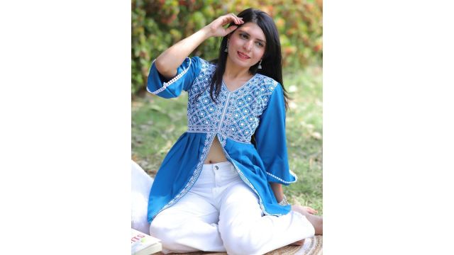 Sangria chikankari kurti