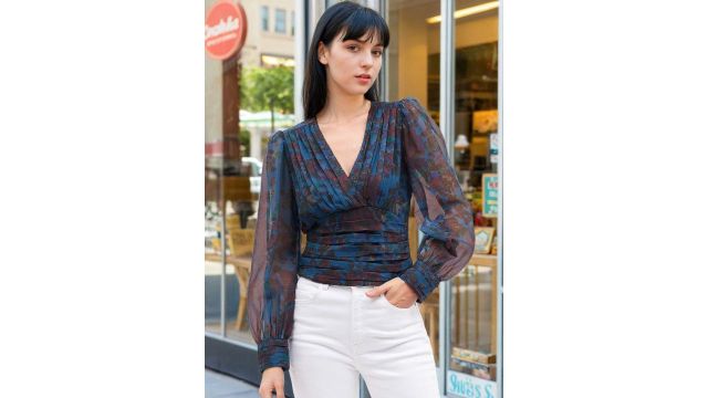 Stylecast X Slyck Floral Printed V-Neck Puff Sleeves Top