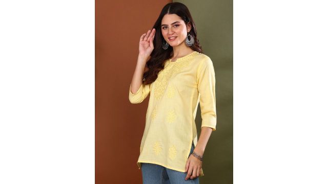 TOP N THREAD chikankari kurti