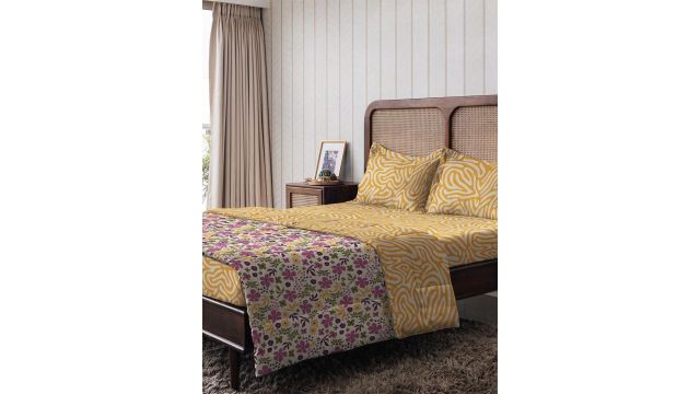 The Happy Pod Organic Flow Yellow Abstract Bedsheet