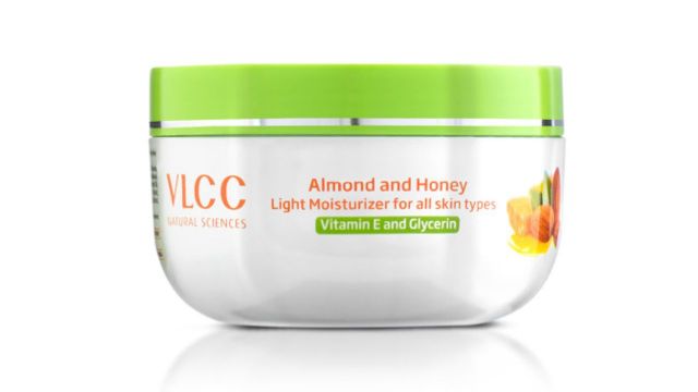 VLCC Almond and Honey Light Moisturiser Cream