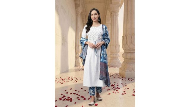 Yuris Women White Yoke Design Mirror Work Pure Cotton Kurta
