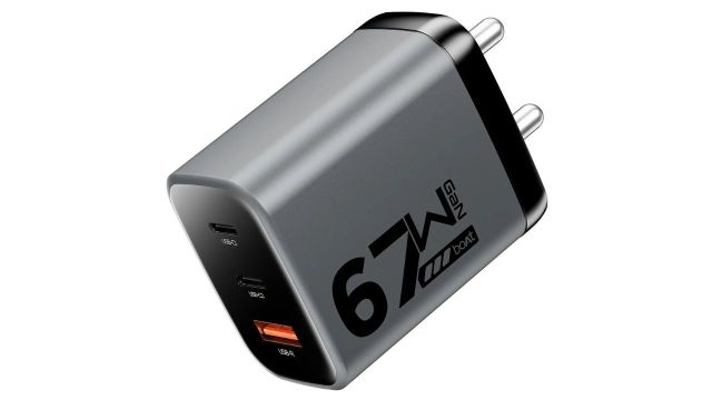 boAt 67 W GaN 3 A Wall Charger for Mobile