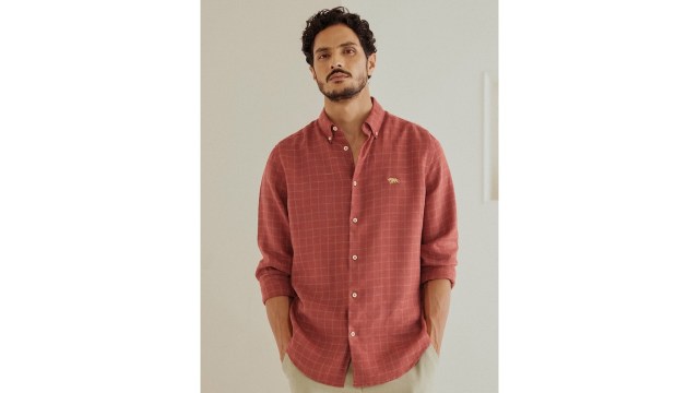 AndamenCasual Men Checked Button-Down Collar Casual Shirt