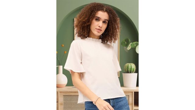 DressBerry’s white self-design boxy top