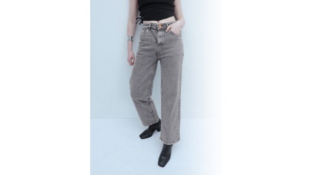 EncryptWomen Straight Fit Mid-Rise Light Fade Stretchable Jeans