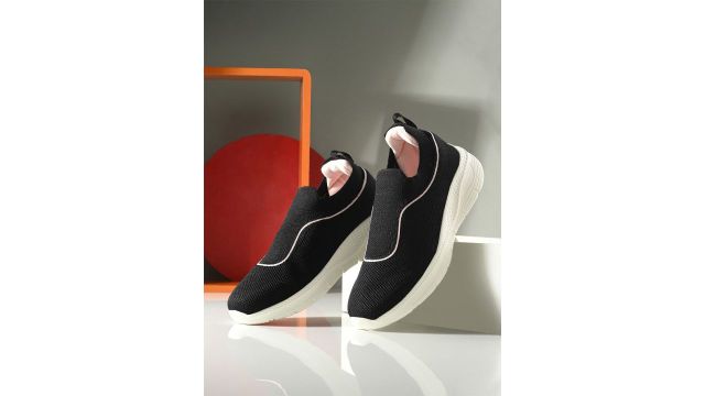 HRX by Hrithik Roshan Women Mesh Walking Non-Marking Shoes