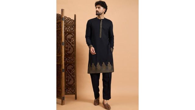 House of Pataudi Winter Pashmina Embroidered Straight Kurta With Pyjama