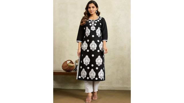 KALINI Women Floral Embroidered Chikankari Kurti