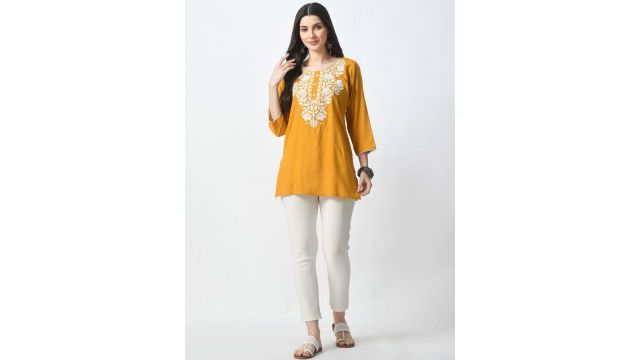 LIBOZA Floral Embroidered Chikankari Kurti