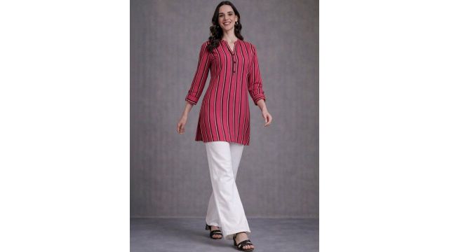 Navibhu’s printed kurti