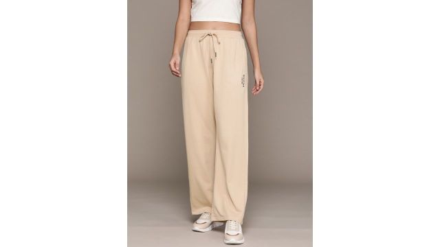 Roadster Women Solid Regular Fit Track Pants