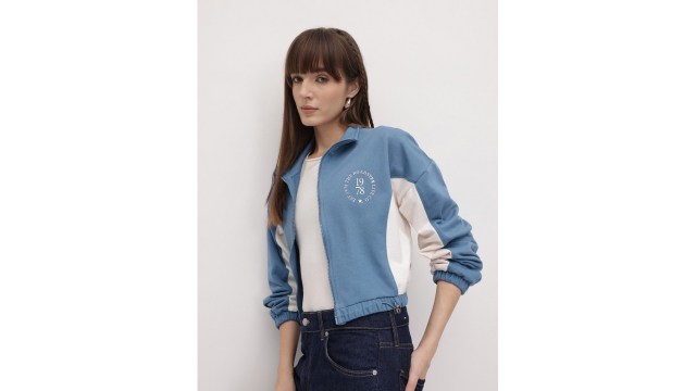 RoadsterThe Life Co. Colourblocked Crop Sweatshirt with Toggled Hem