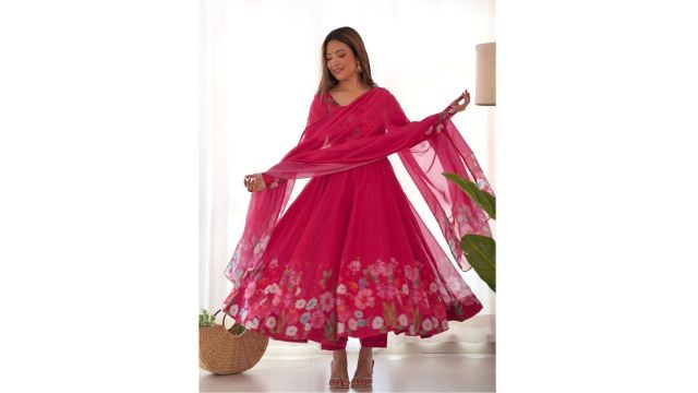 Women Floral Printed Regular Kurta