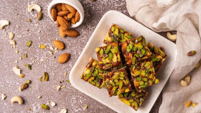 Top Healthy Date Bites With Nuts to explore