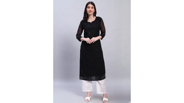 Umoly Embroidered Chikankari Kurti