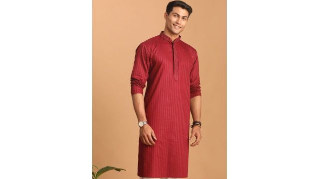VASTRAMAY’s maroon striped mandarin-collar kurta