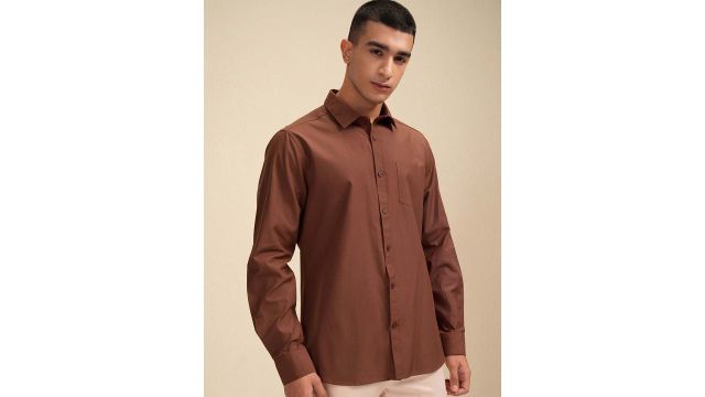 HIGHLANDER Men Solid Casual Shirt