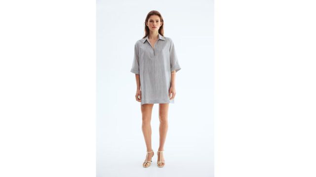 Loose-Fit Tunic Dress in white and black