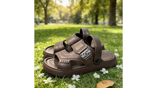 Men’s Outdoor Sandals with Soft Soles