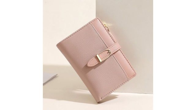 Pretty Women’s Short Wallet