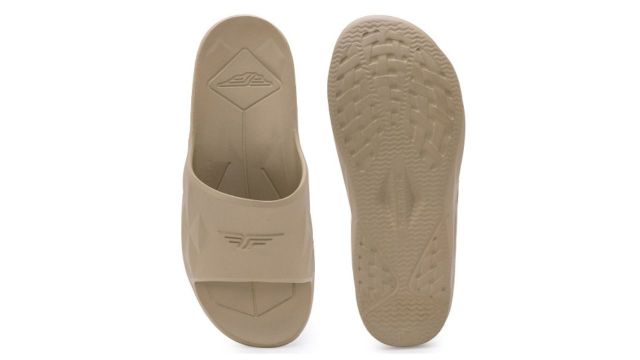 Red Tape Men Brand Logo Self Design Rubber Sliders