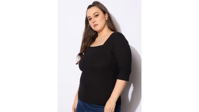 SASSAFRAS Curve Women Plus Size Fitted Top